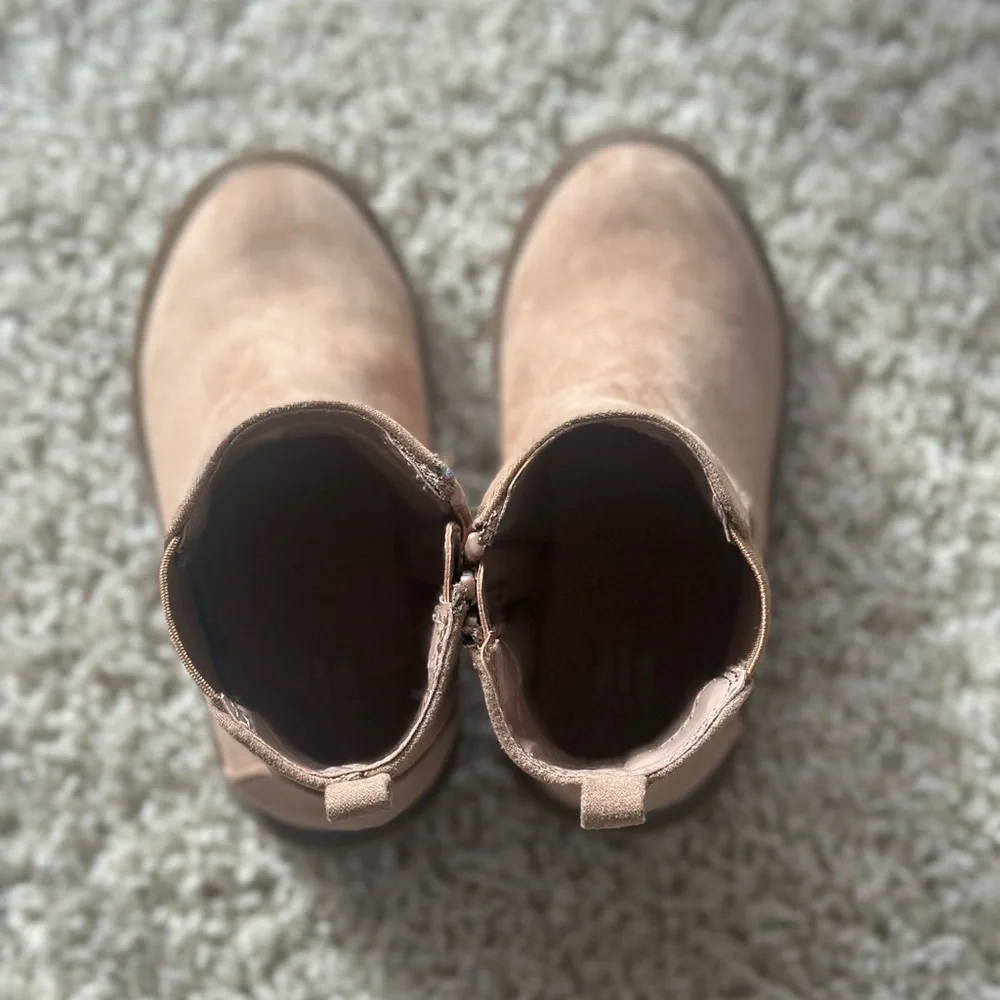 GAP Toddler Booties - Picture 7 of 10